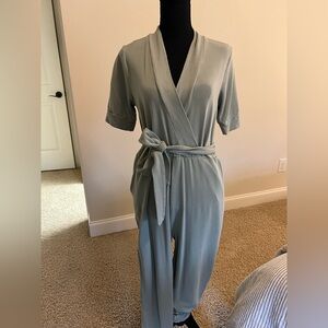Like New Hatch Maternity Postpartum The Easy Nursing Jumpsuit Size 0 Sage Green
